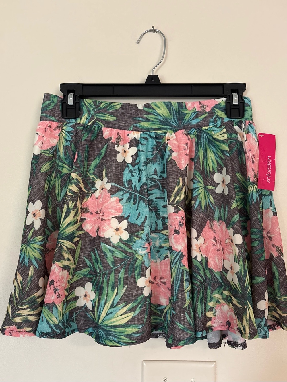 NWT Floral Skort